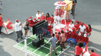 Vídeo: Nintendo sorprende a varias familias con Switch en Universal CityWalk