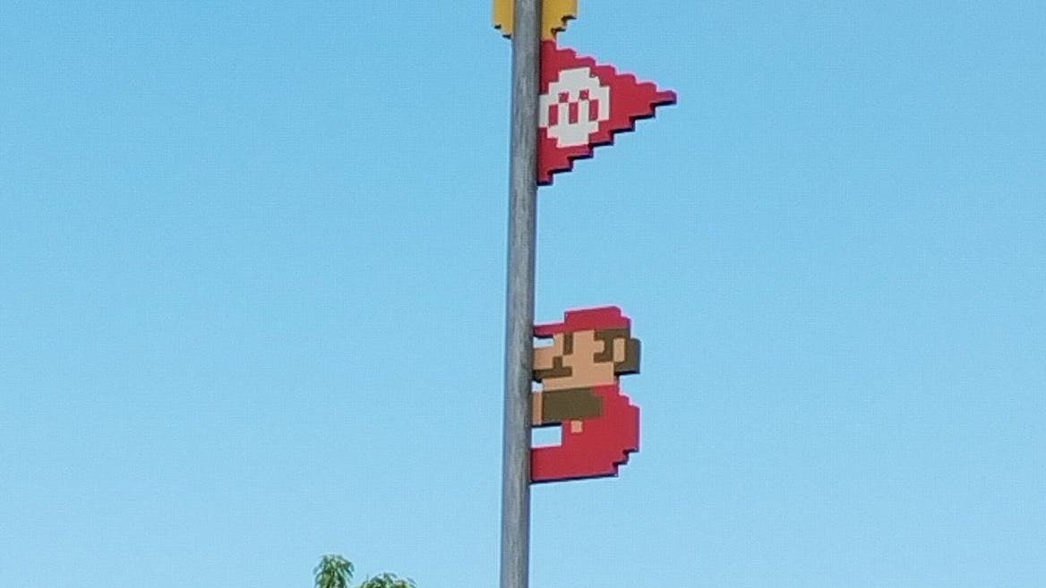 Aparece esta bandera de Super Mario en el museo de Nintendo