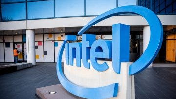 Intel anuncia despidos masivos tras una crisis sin precedentes en la compañía