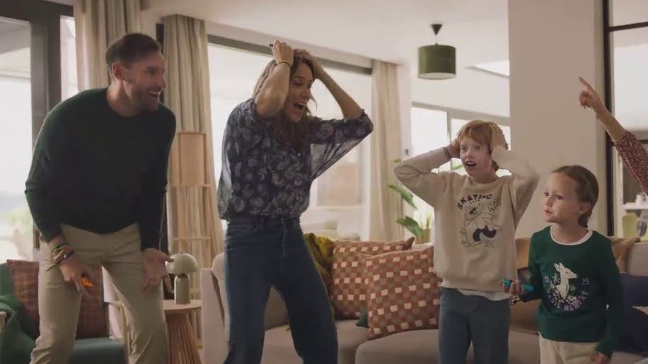 Rudy Fernández, Helen Lindes y compañía protagonizan este spot navideño de Nintendo España