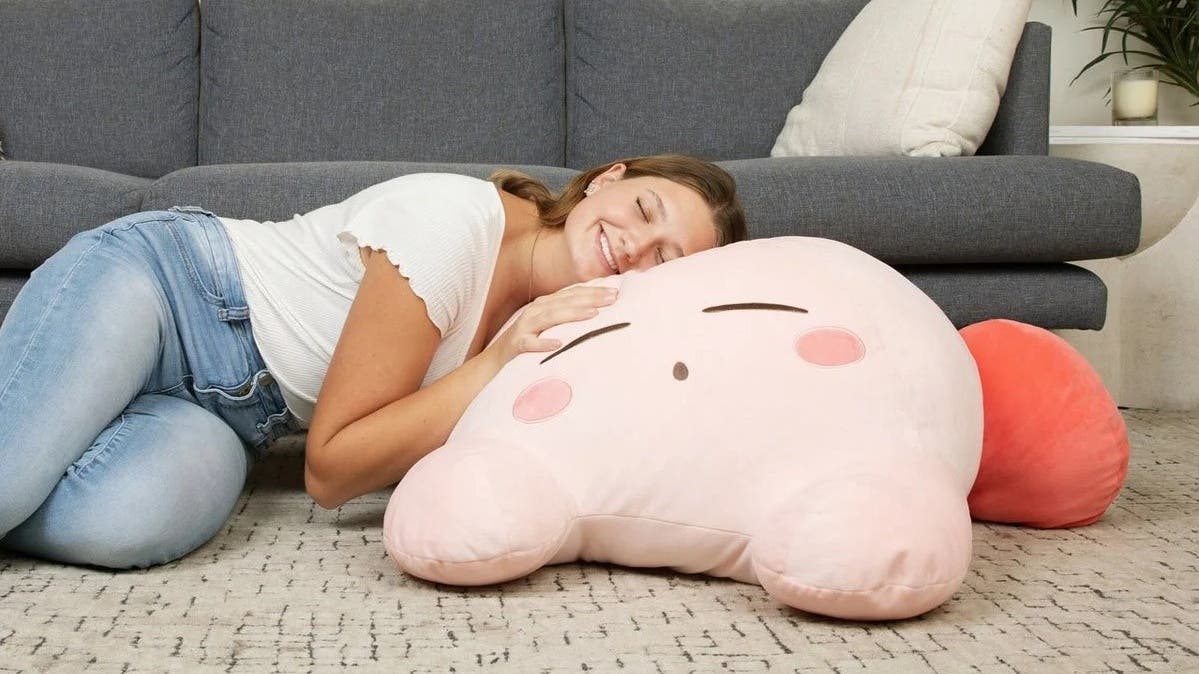 Solo se harán 1.500 peluches gigantes de Kirby como este: precio y reserva disponible