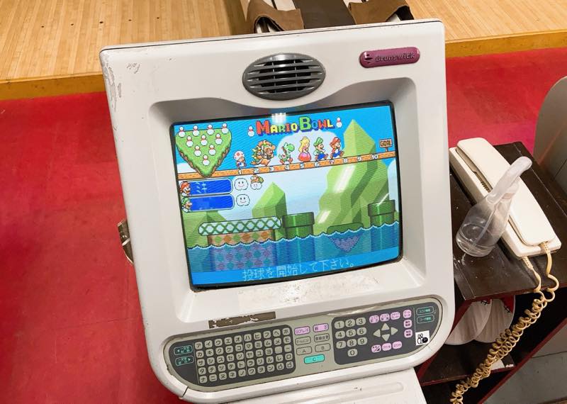 El curioso "juego de Super Mario" que permanece vigente en una bolera de Japón: Así es Mario Bowl